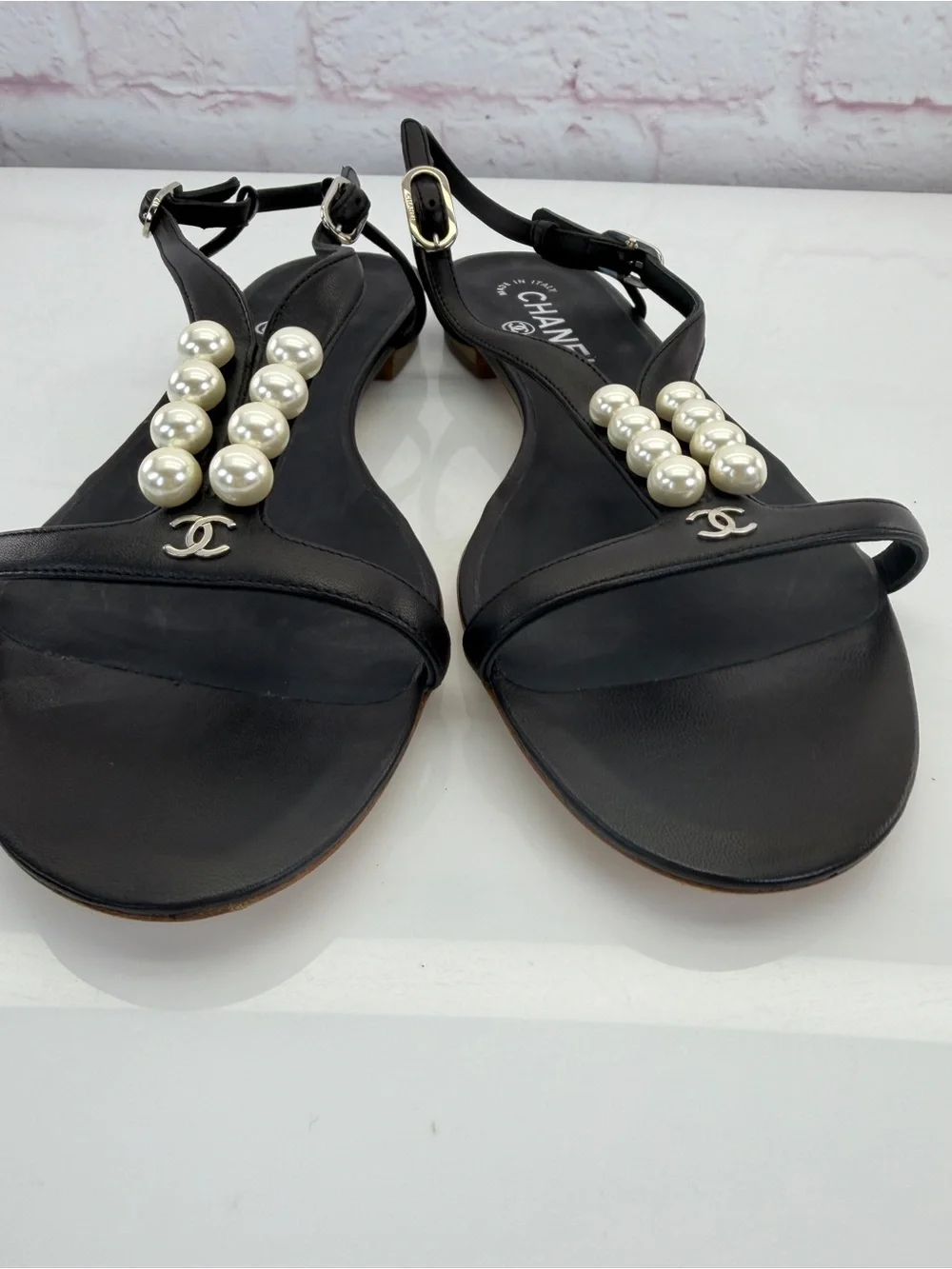 CHANEL Black Leather Pearl-Embellished T-Strap Sandals 38.5